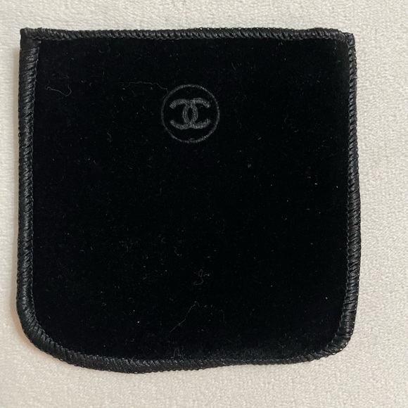 NIB Chanel Double Compact Mirror With Velvet Black Pouch - Picture 6 of 9